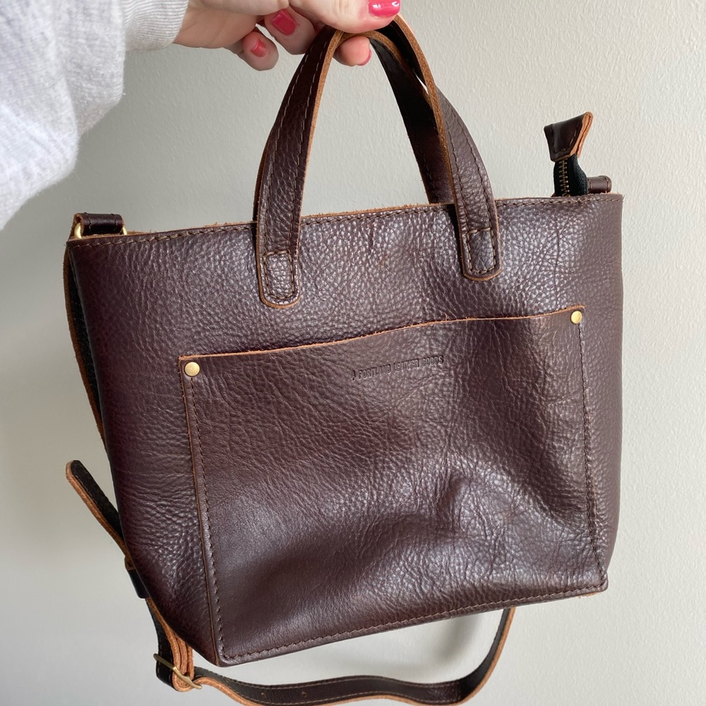 Portland Leather Goods Mini zipper crossbody